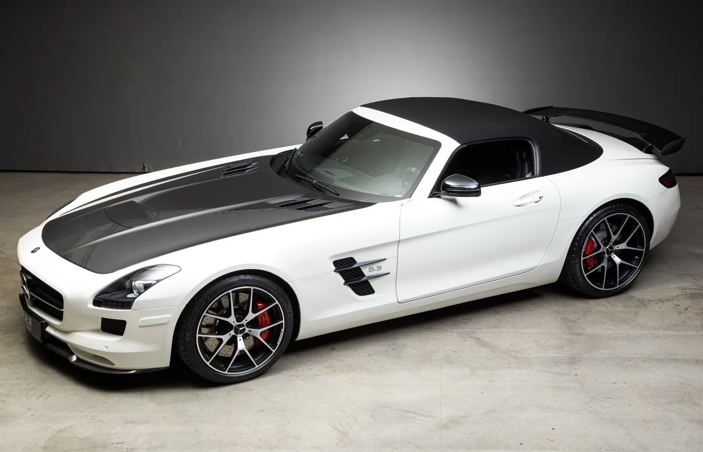 2014 Mercedes-AMG SLS GT Final Edition Roadster, 3/26