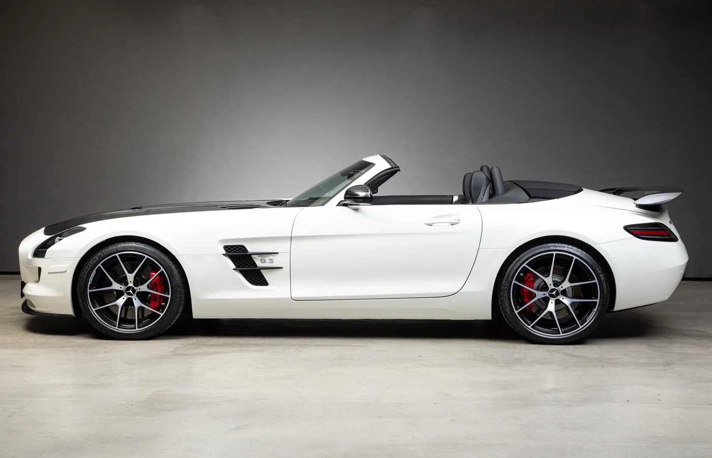 2014 Mercedes-AMG SLS GT Final Edition Roadster, 6/26