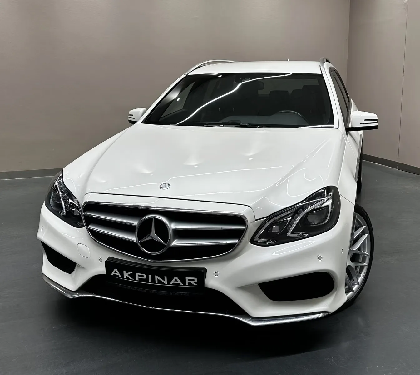 2014 Mercedes-Benz E 400 4MATIC, Estate, 2/25