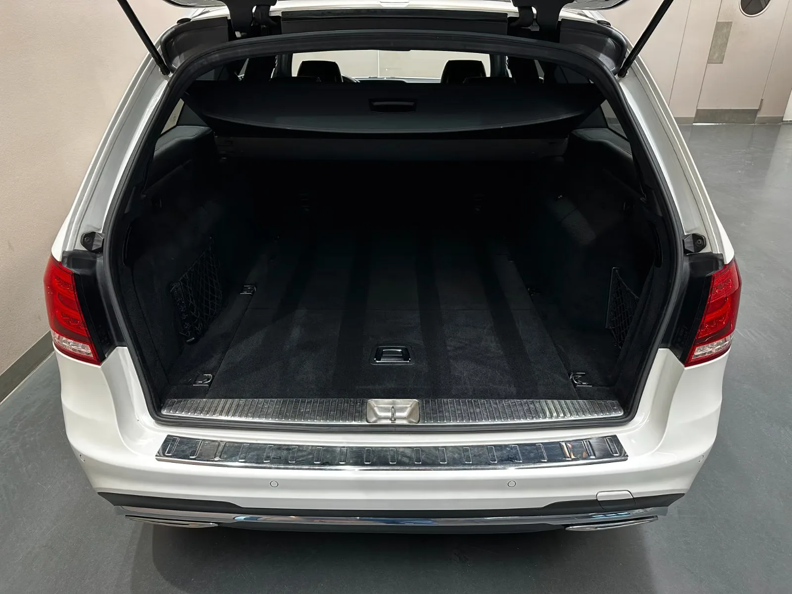 2014 Mercedes-Benz E 400 4MATIC, Estate, 16/25