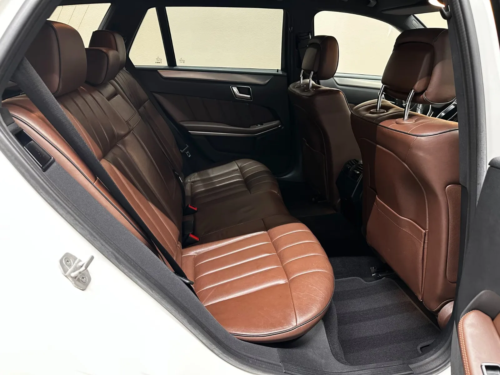 2014 Mercedes-Benz E 400 4MATIC, Estate, 19/25