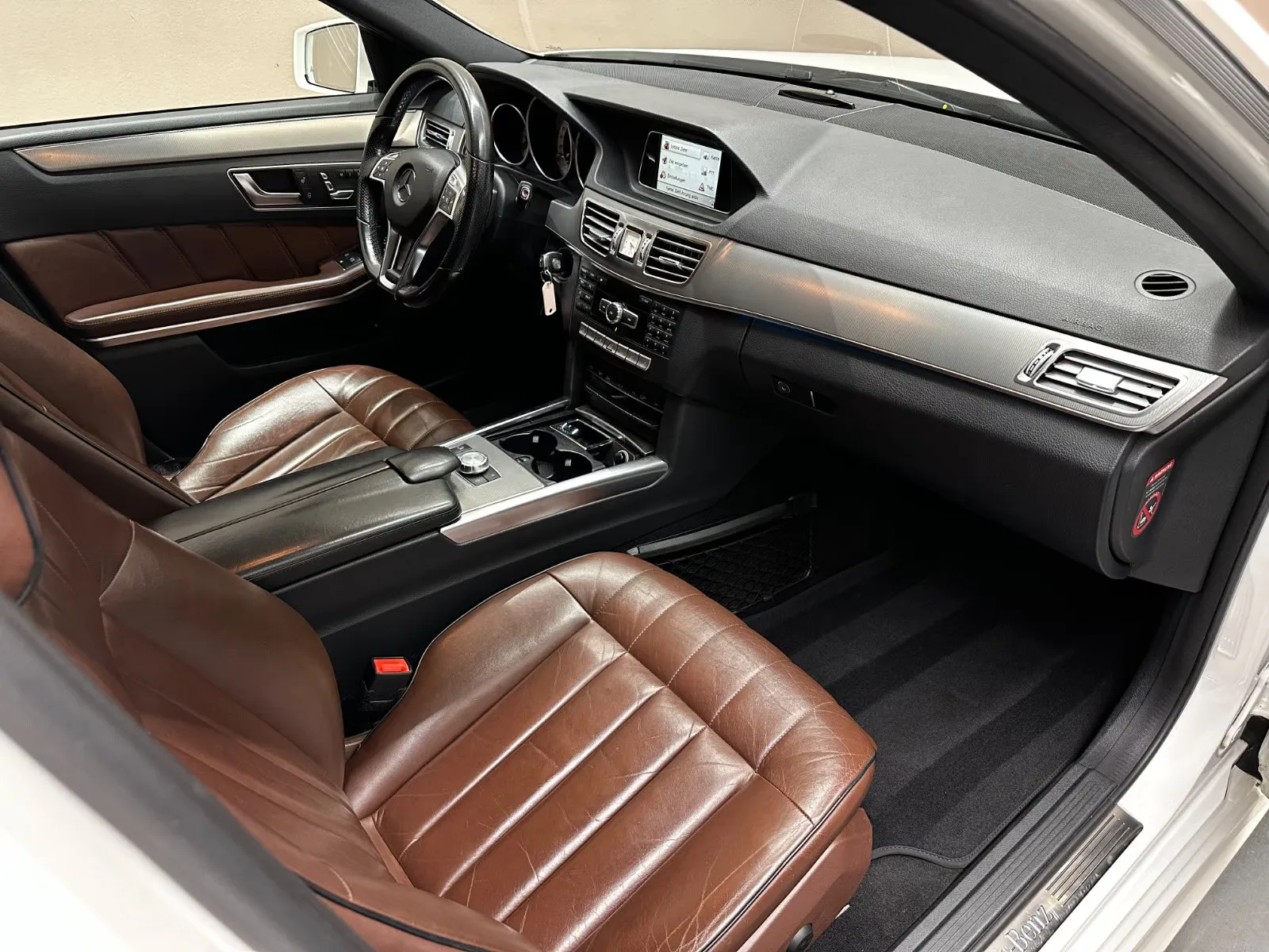 2014 Mercedes-Benz E 400 4MATIC, Estate, 21/25