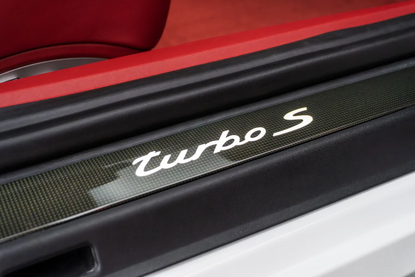 2014 Porsche 911 Turbo S angeboten von einem Supersportwagenhändler in Woerden, Niederlande, Foto 22 von 25