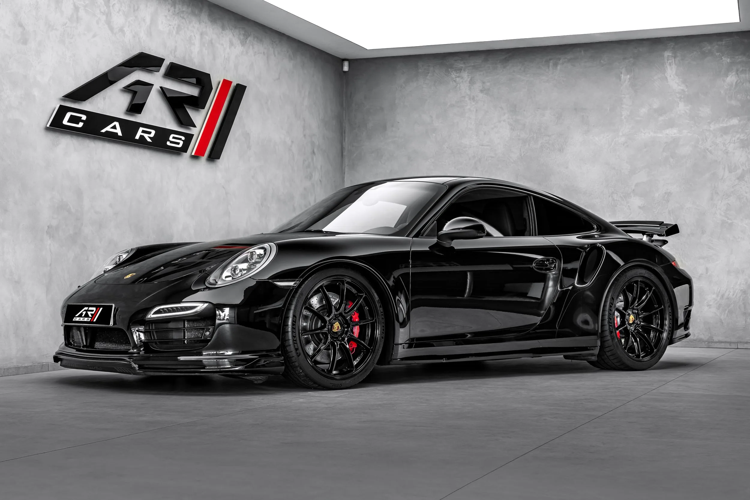 2014 Porsche 911 angeboten von einem Spezialhändler in Ostrava, Tschechien, Hauptfoto