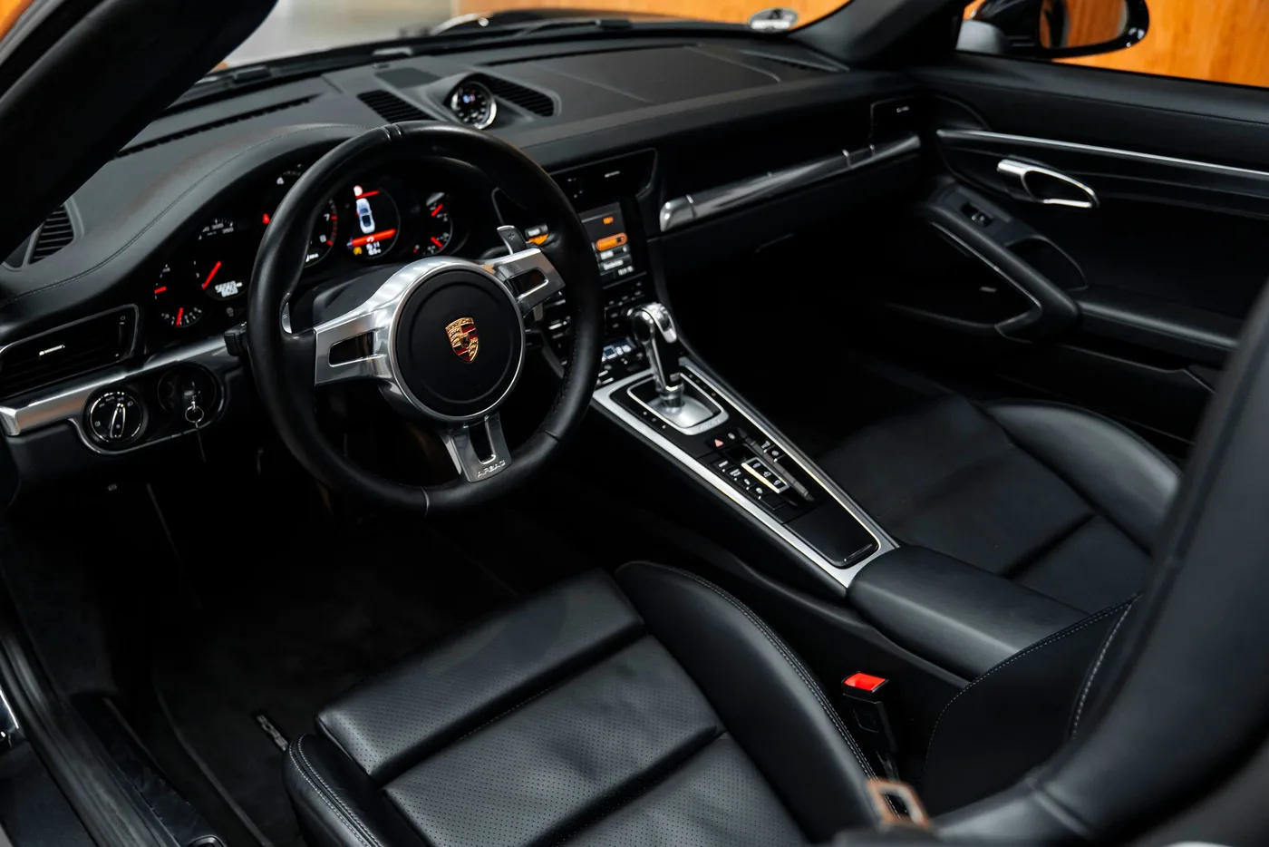 2014 Porsche 911 Turbo Cabriolet offered by a specialist dealer in Bratislava, Slovakia, photo 8 of 15