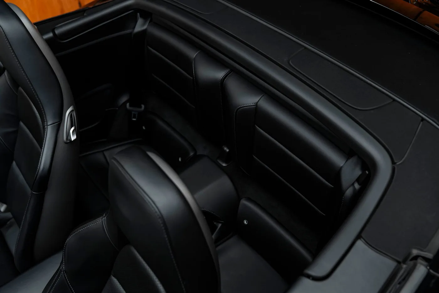 2014 Porsche 911 Turbo Cabriolet offered by a specialist dealer in Bratislava, Slovakia, photo 13 of 15