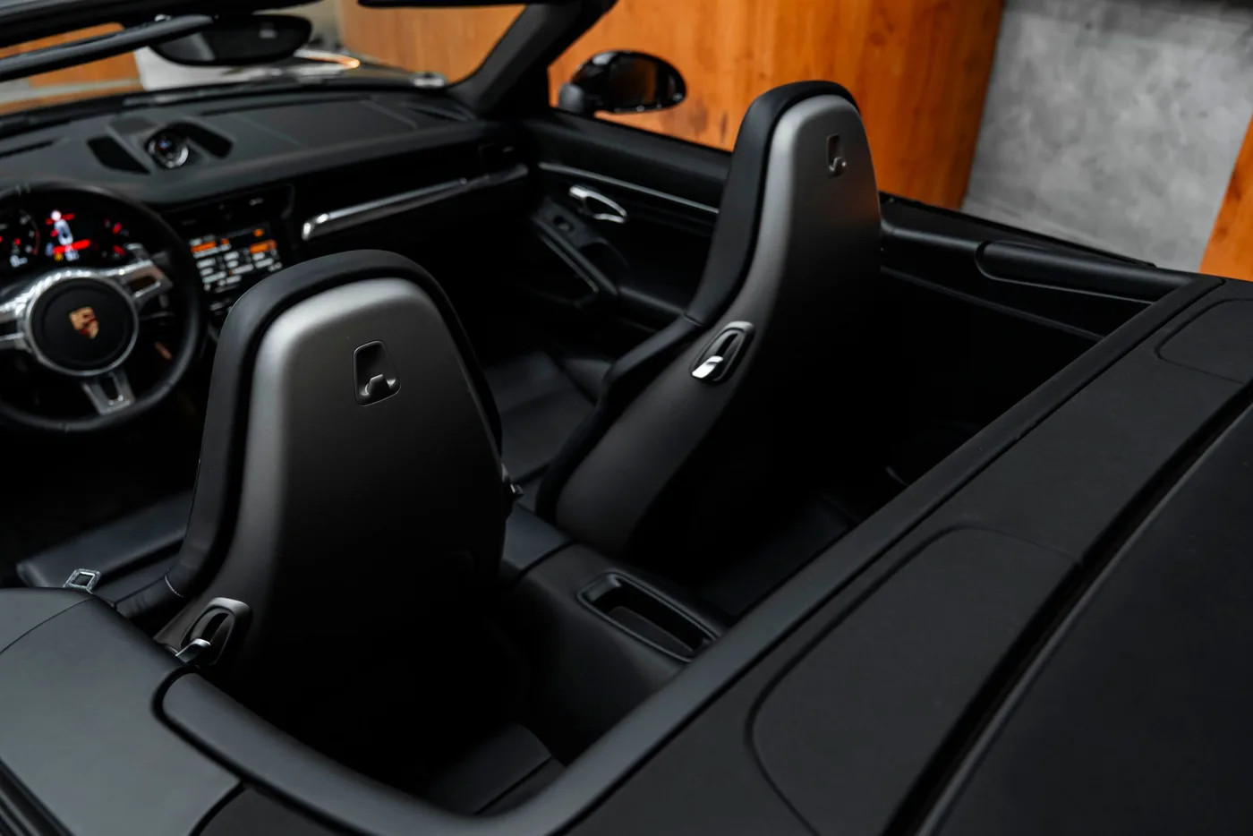 2014 Porsche 911 Turbo Cabriolet offered by a specialist dealer in Bratislava, Slovakia, photo 14 of 15