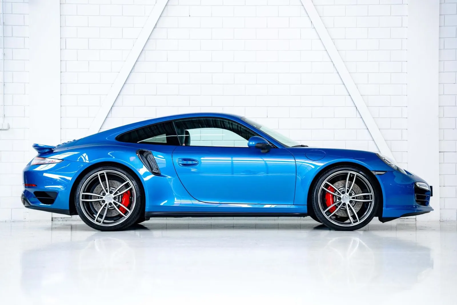 2014 Porsche 911 Turbo TechArt, 2/30