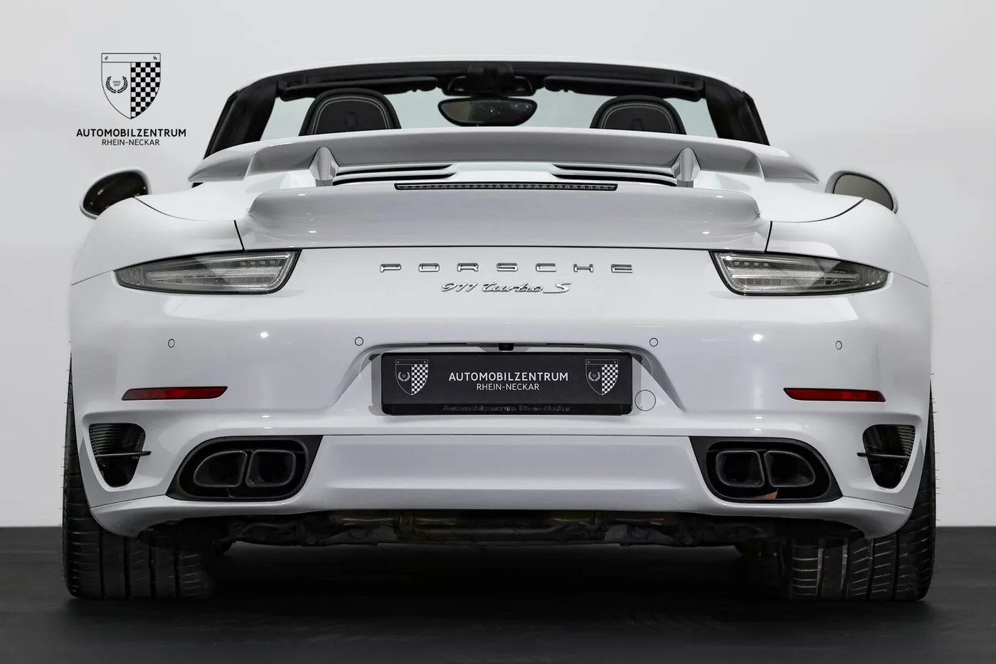 2014 Porsche 911 Turbo S Cabriolet offered by a supercar dealer in Viernheim, Germany, photo 6 of 25