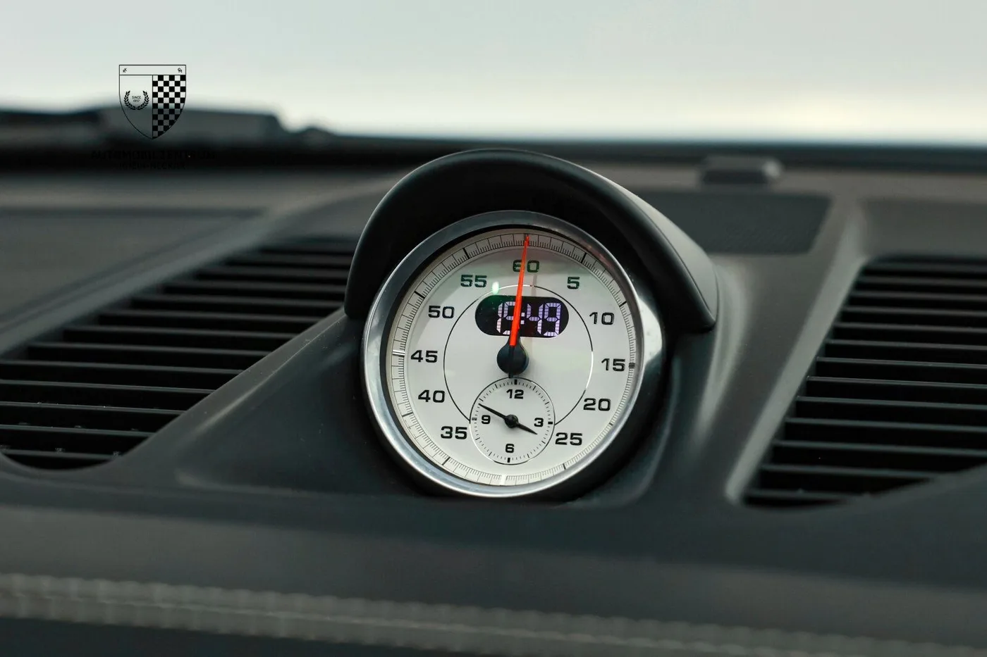 2014 Porsche 911 Turbo S Cabriolet offered by a supercar dealer in Viernheim, Germany, photo 22 of 25