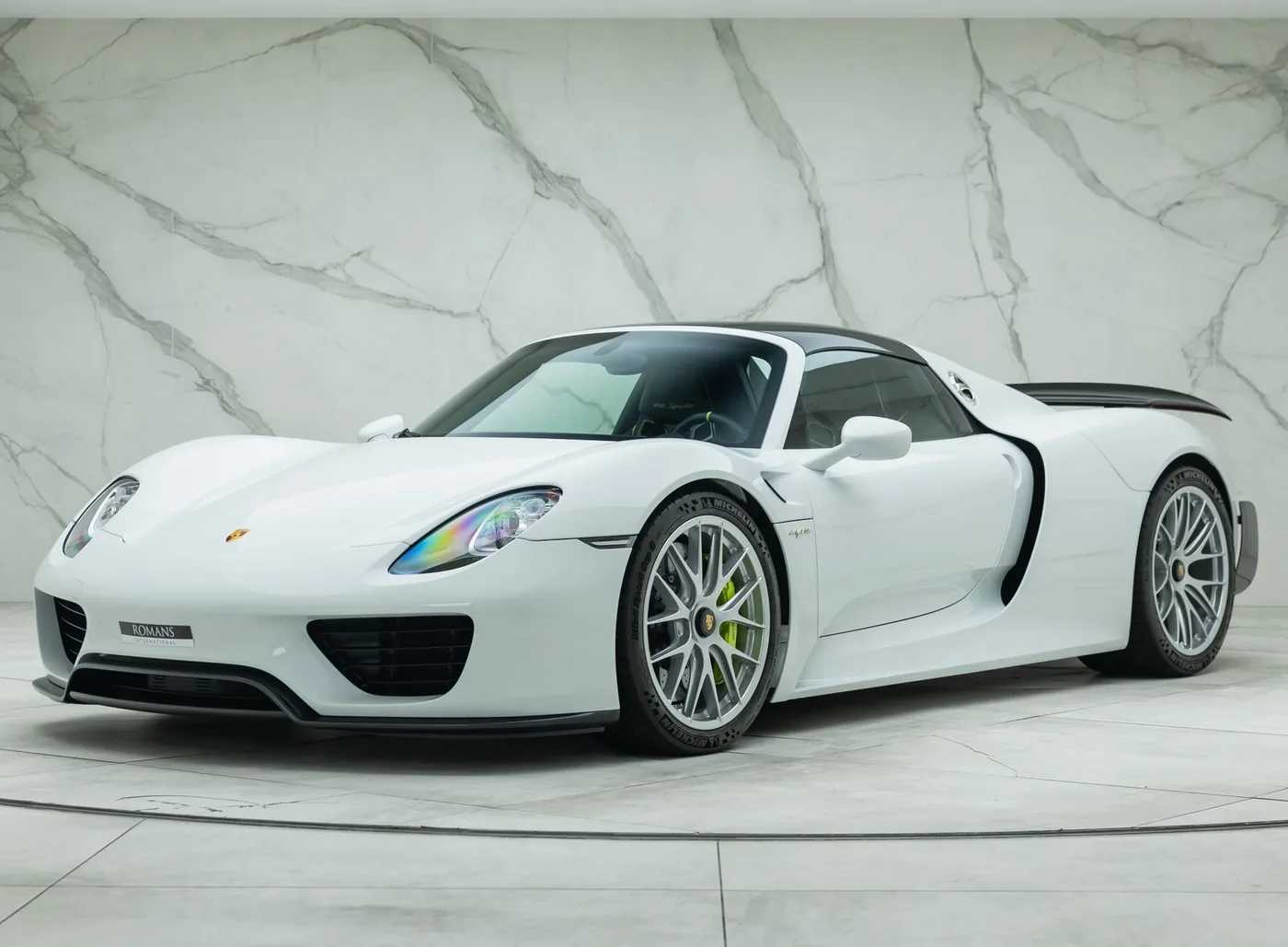 2014 Porsche 918 Spyder proposée par un concessionnaire spécialisé à Banstead, Royaume-Uni, photo 5 sur 15