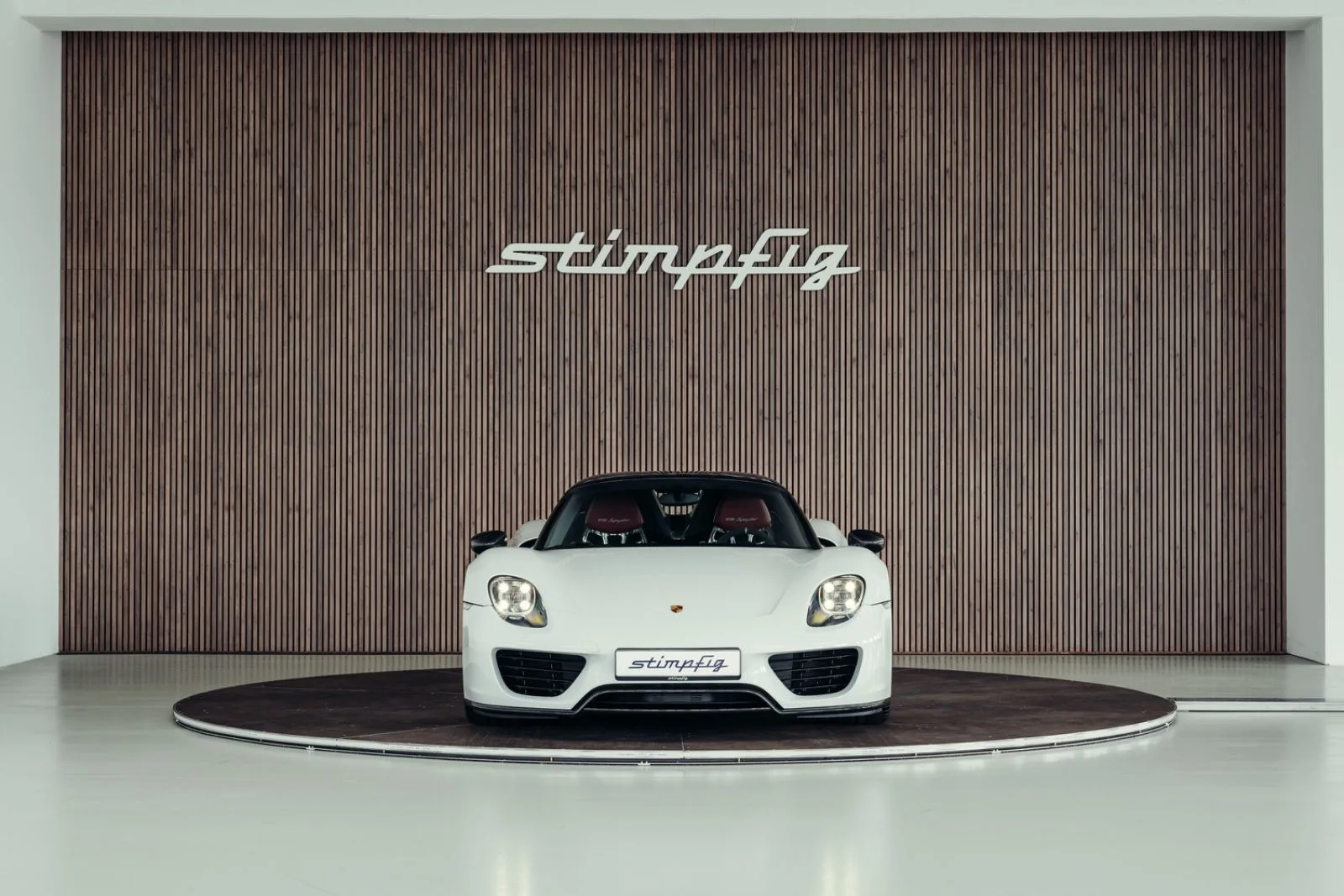2014 Porsche 918 Spyder, 8/30
