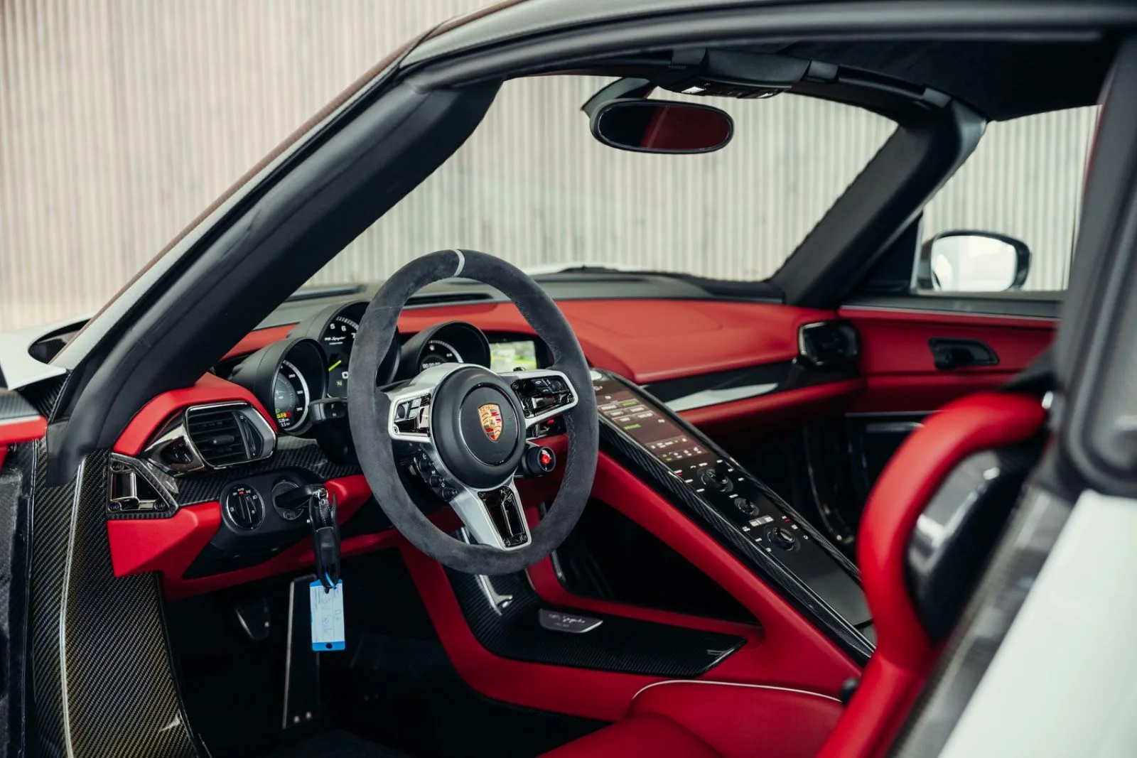 2014 Porsche 918 Spyder, 24/30