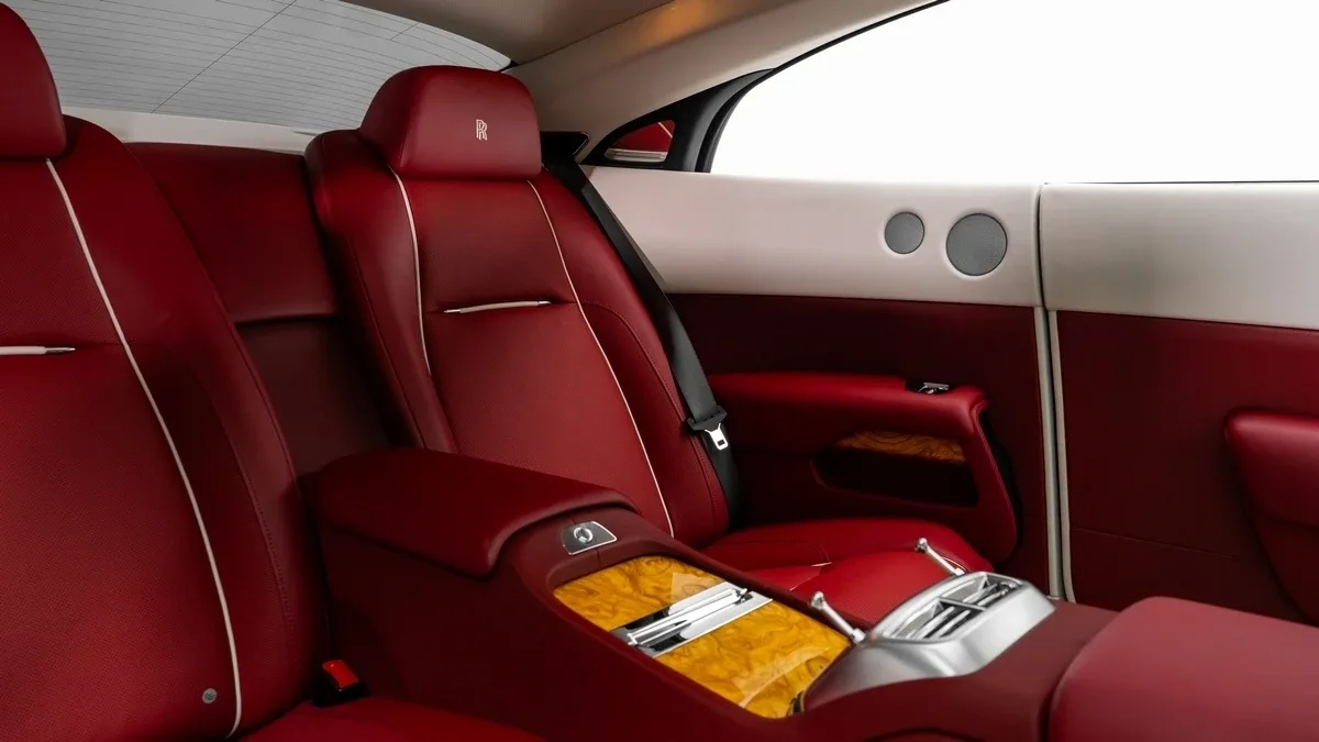 2014 Rolls-Royce Wraith offered by a specialist dealer in Dubai, United Arab Emirates, photo 21 of 25