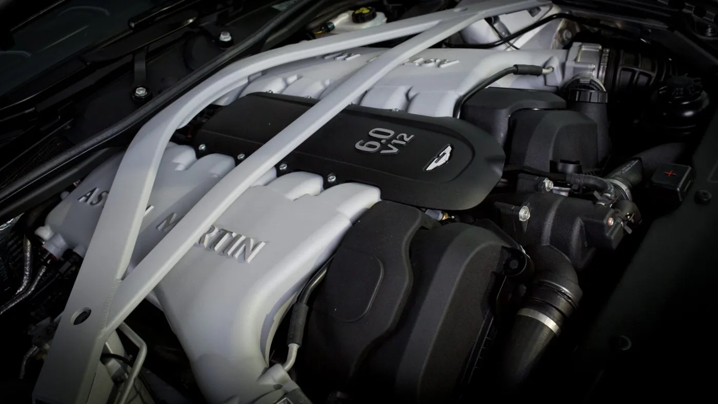 2015 Aston Martin DB9 GT proposée par un concessionnaire spécialisé à Cologne, Allemagne, photo 16 sur 20