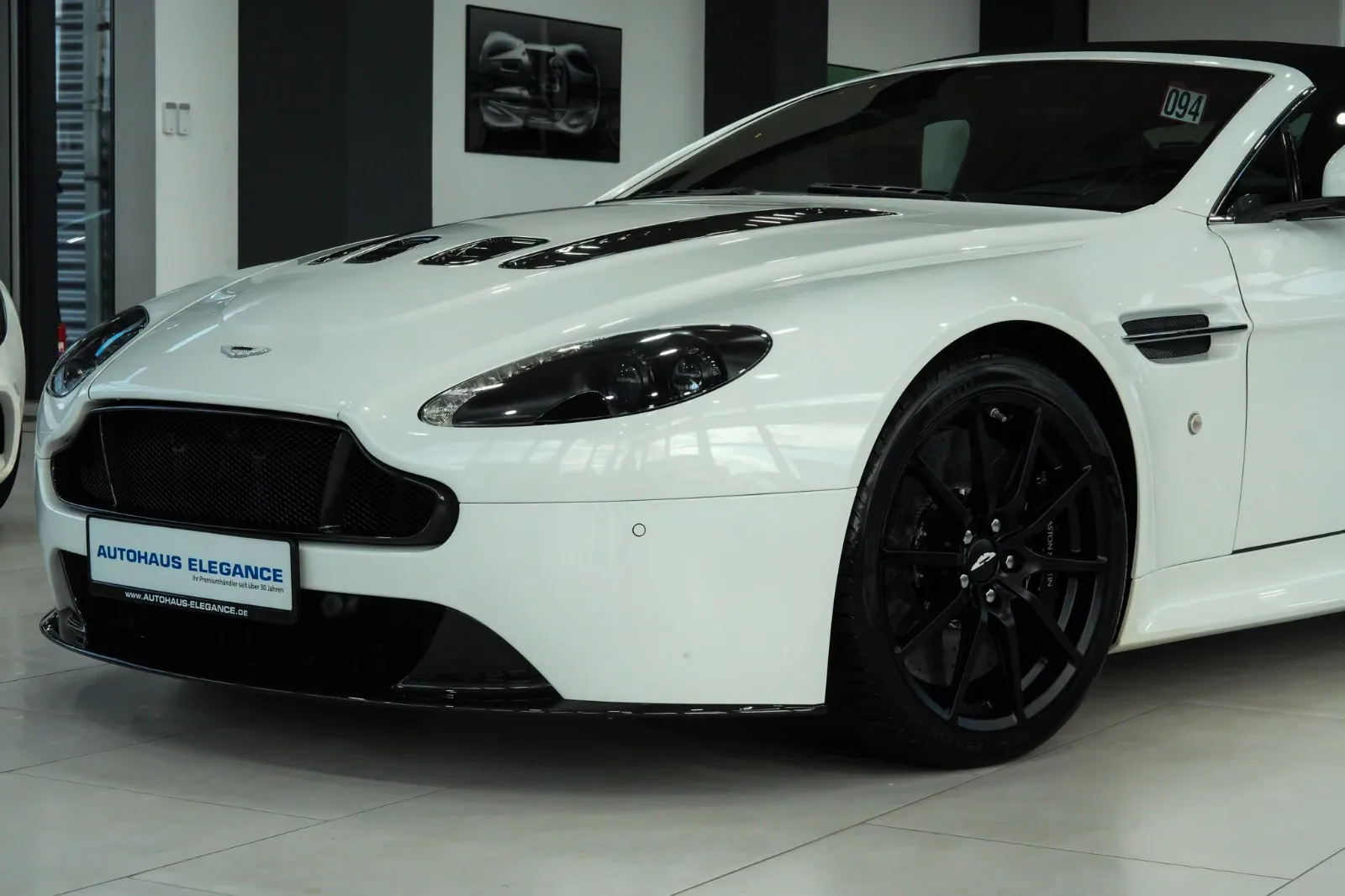 2015 Aston Martin V12 Vantage S Roadster, 8/30