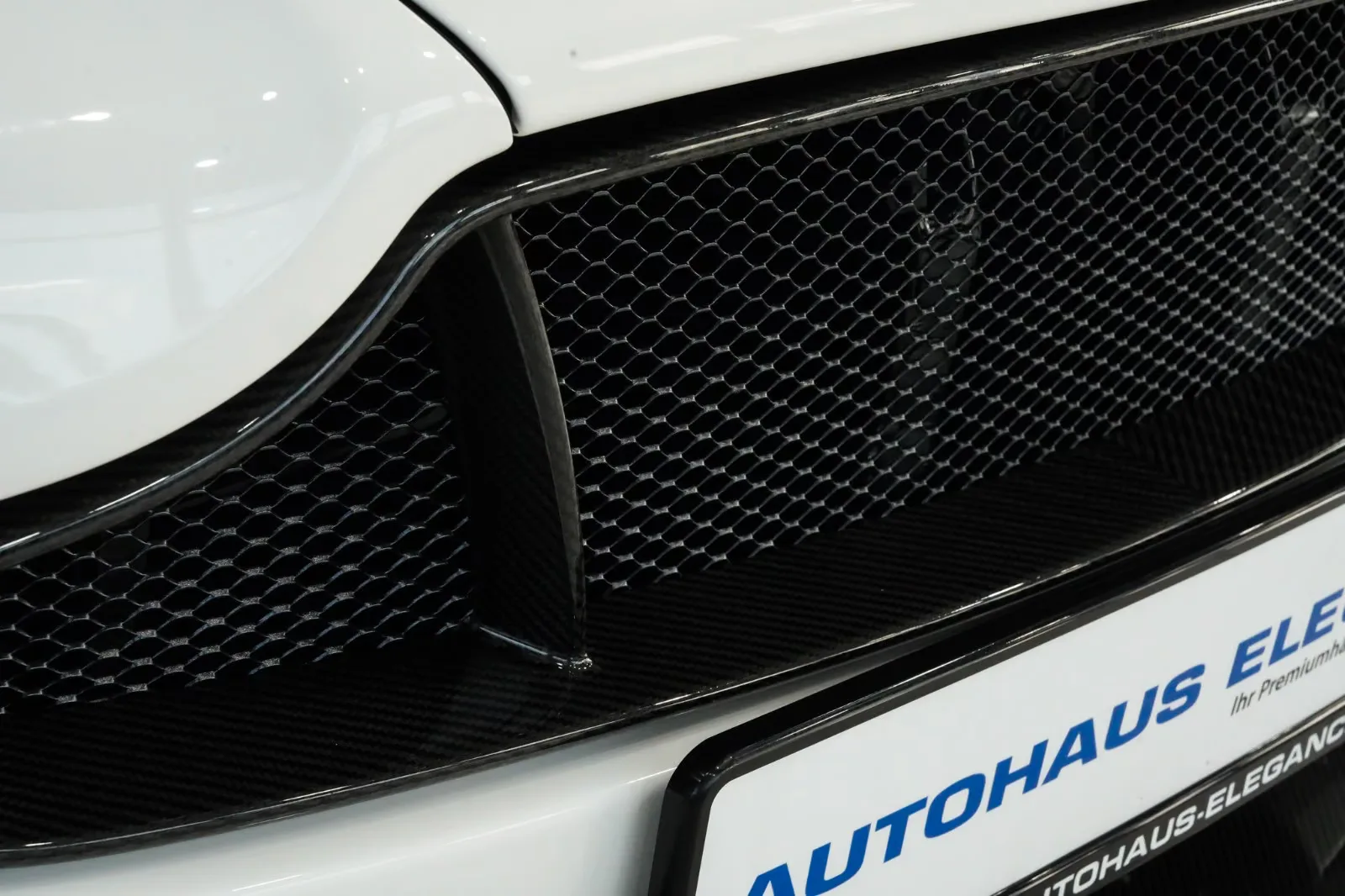 2015 Aston Martin V12 Vantage S Roadster, 12/30