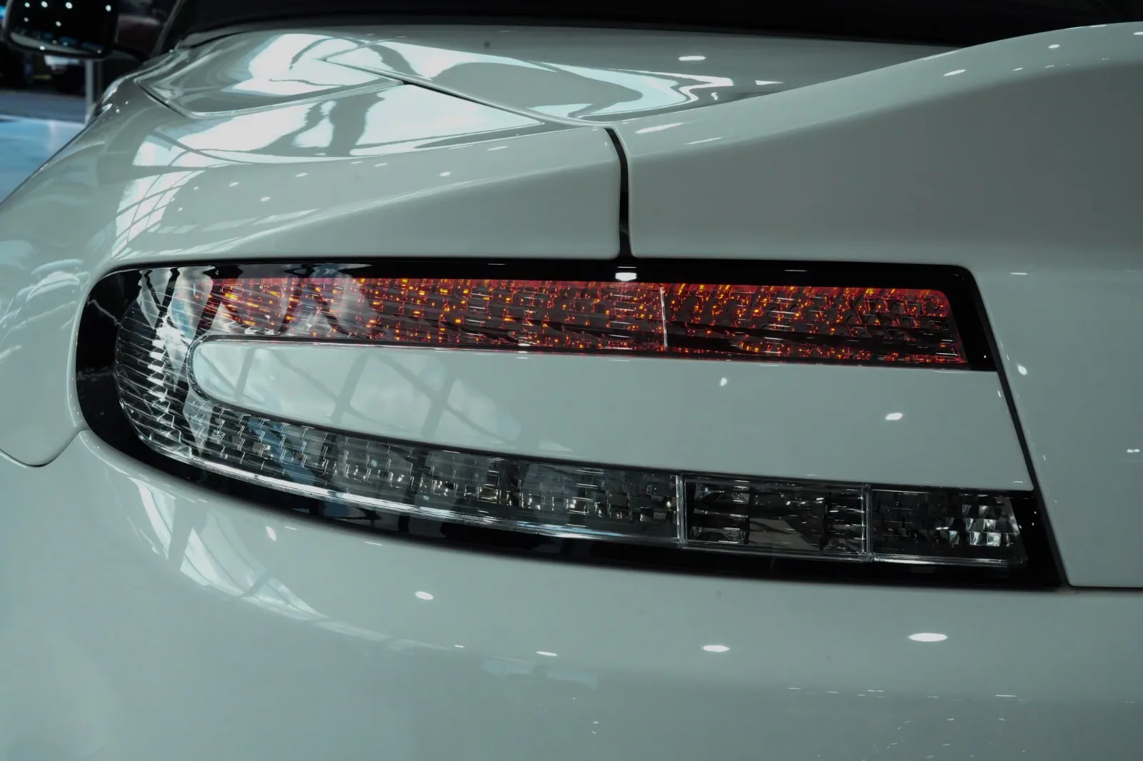 2015 Aston Martin V12 Vantage S Roadster, 13/30