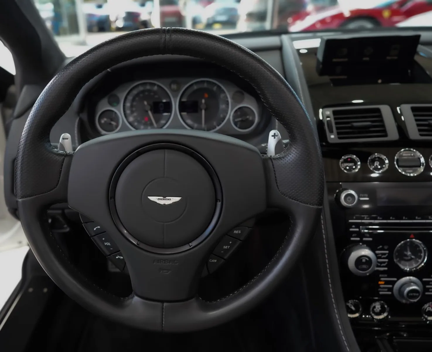 2015 Aston Martin V12 Vantage S Roadster, 18/30