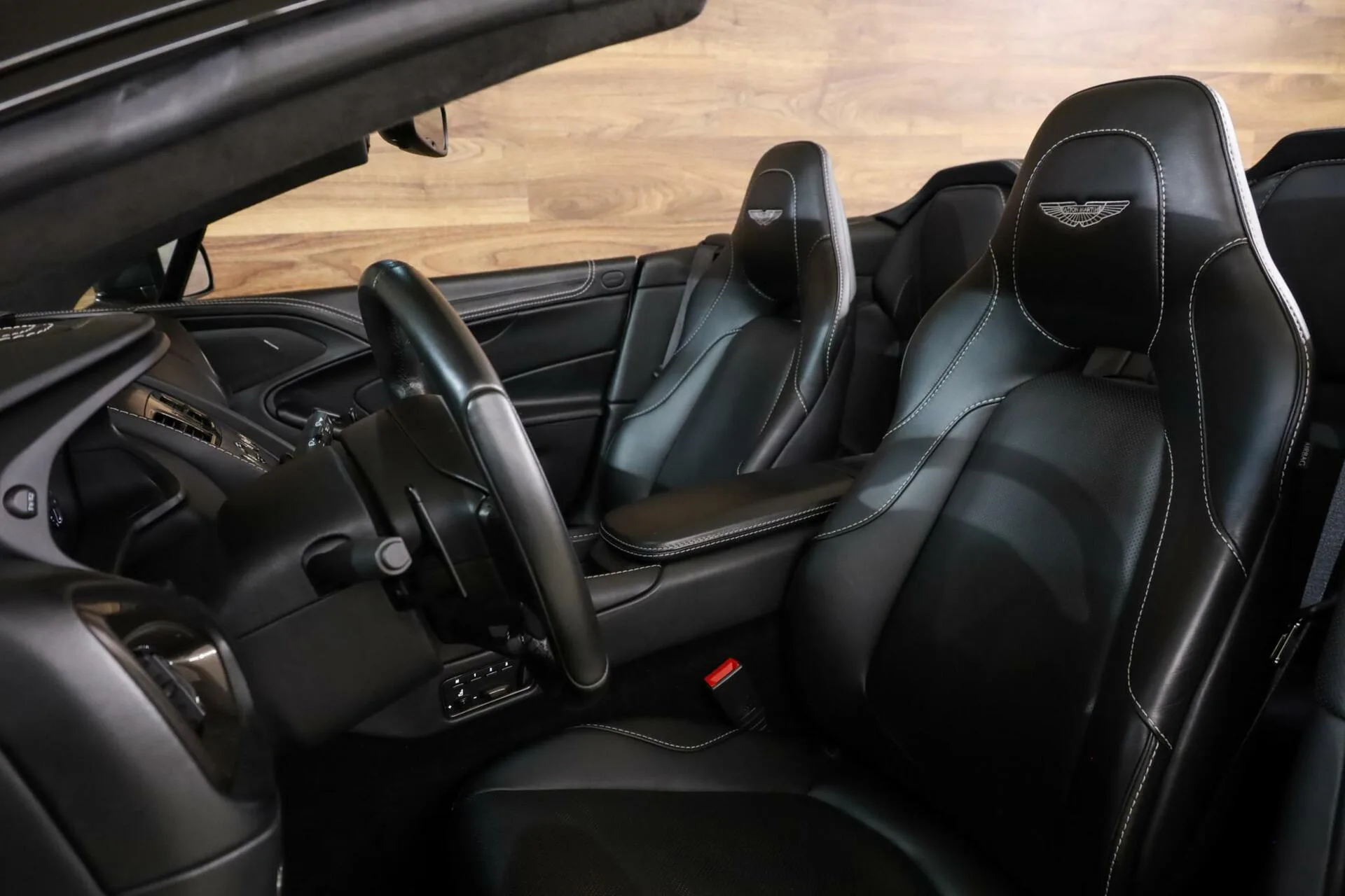 2015 Aston Martin Vanquish Volante Carbon Black, 7/30
