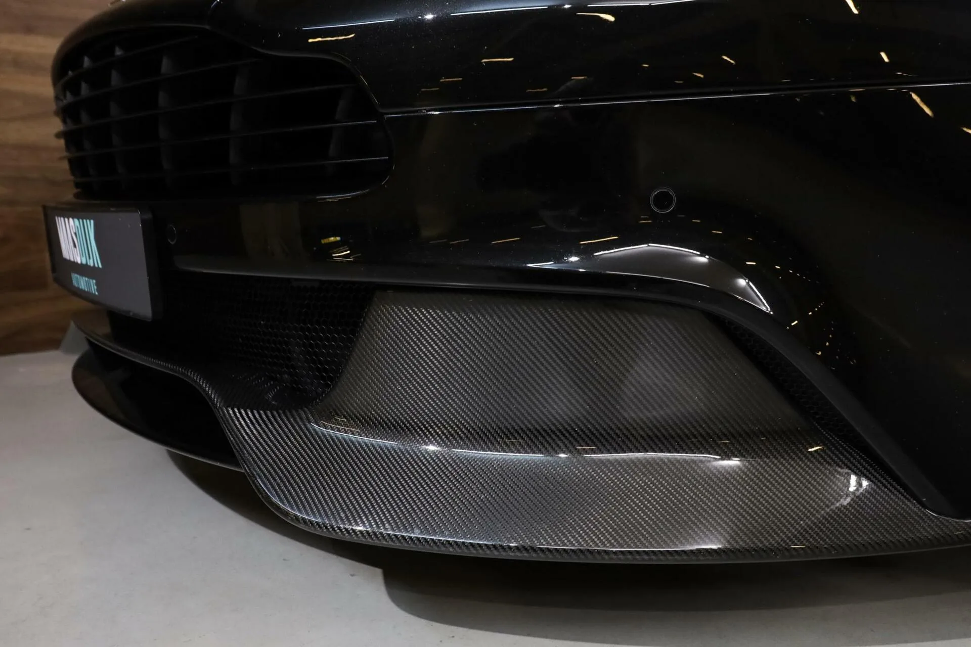 2015 Aston Martin Vanquish Volante Carbon Black, 18/30