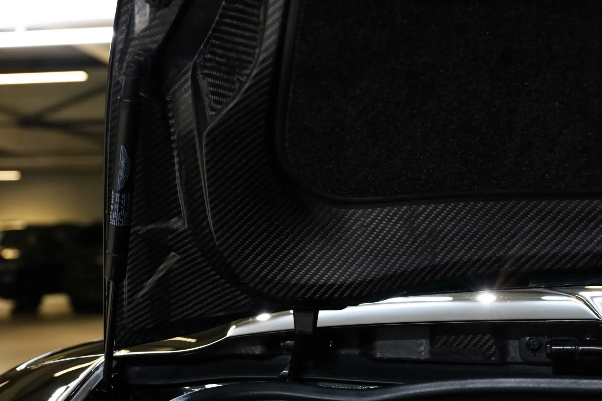 2015 Aston Martin Vanquish Volante Carbon Black, 25/30