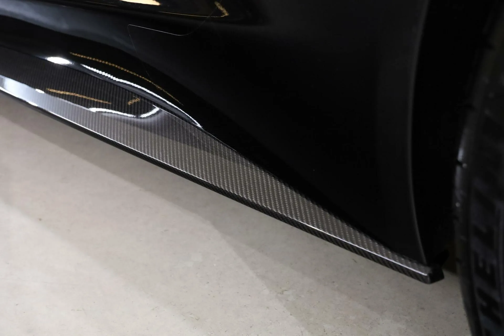 2015 Aston Martin Vanquish Volante Carbon Black, 27/30