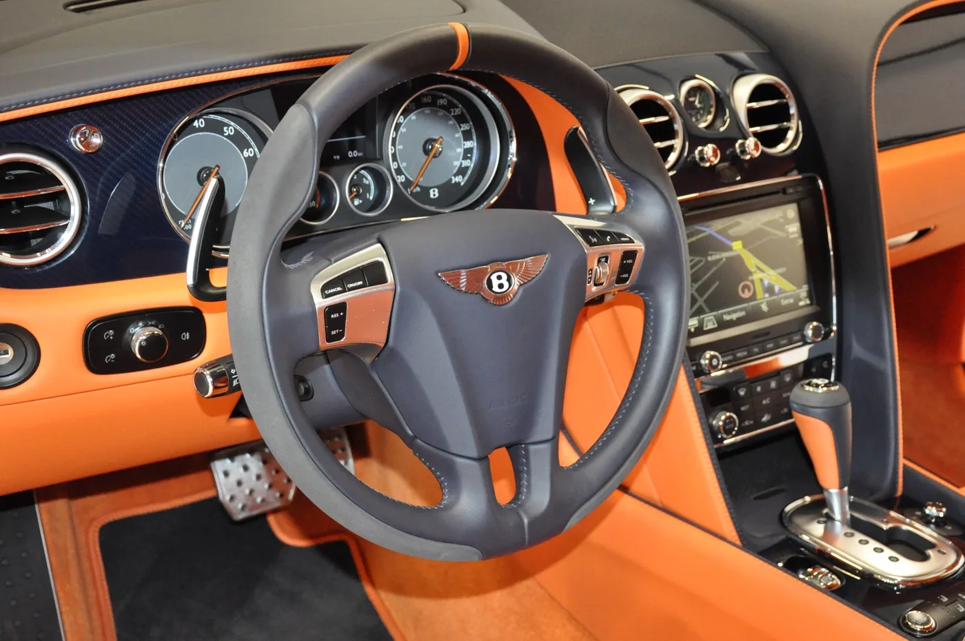 2015 Bentley Continental GT3-R bespoke commission angeboten von einem Oldtimerhändler in Alkmaar, Niederlande, Foto 12 von 25