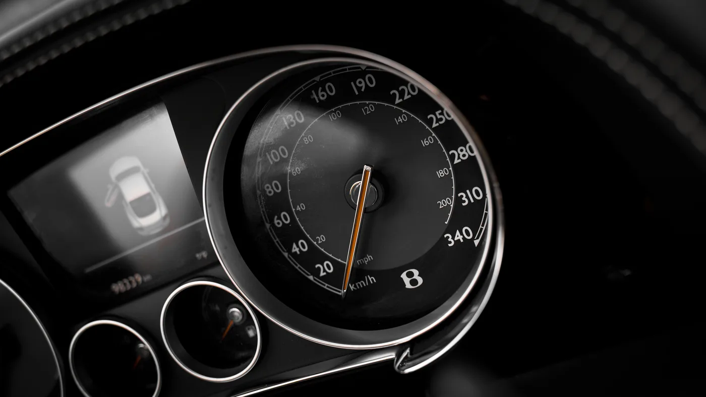2015 Bentley Continental GT Speed W12 offered by a specialist dealer in Cologne, Germany, photo 18 of 25