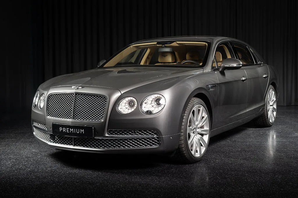 2015 Bentley Flying Spur offered by an authorised dealer in Järfälla, Sweden, main photo