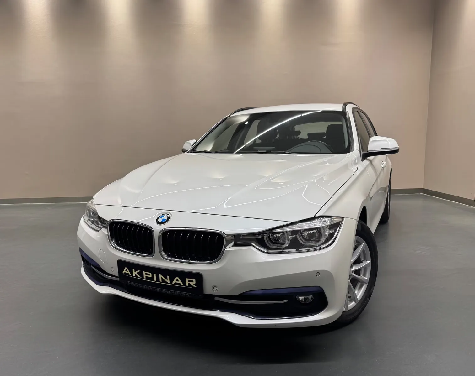2015 BMW 320d Touring, 2/15