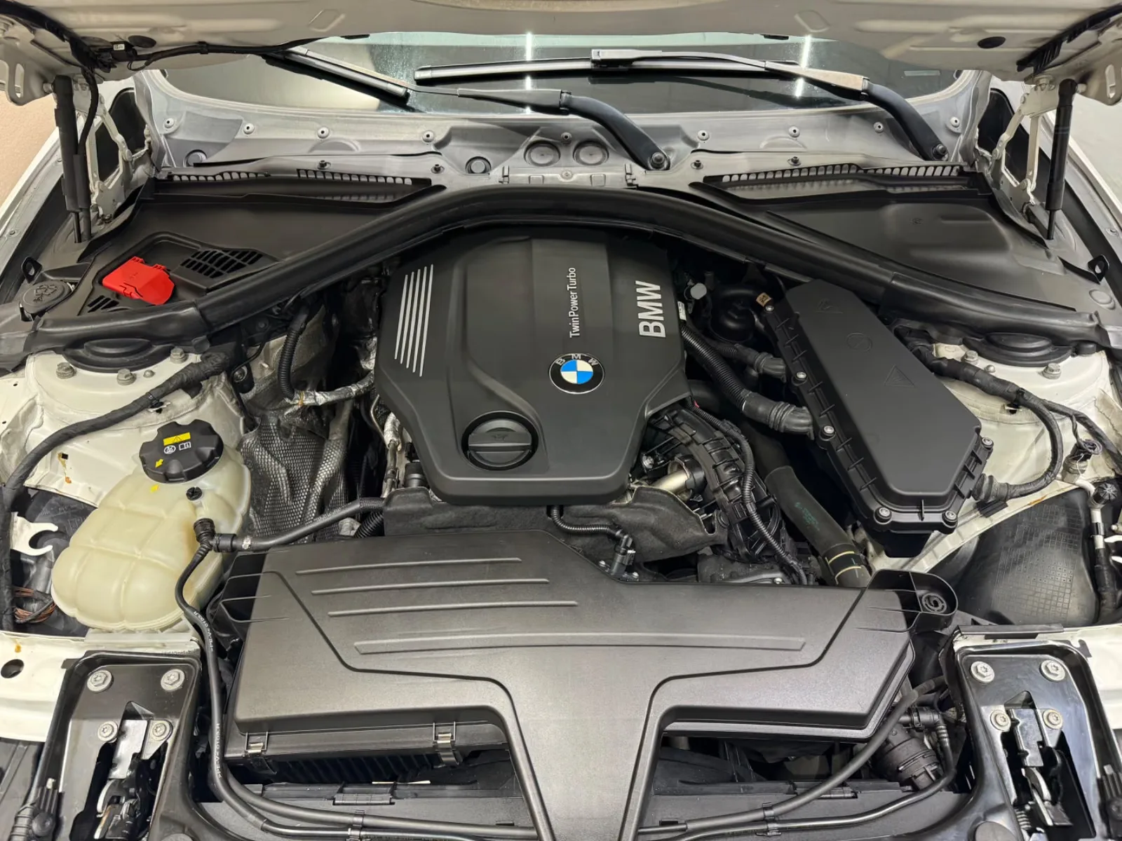 2015 BMW 320d Touring, 6/15