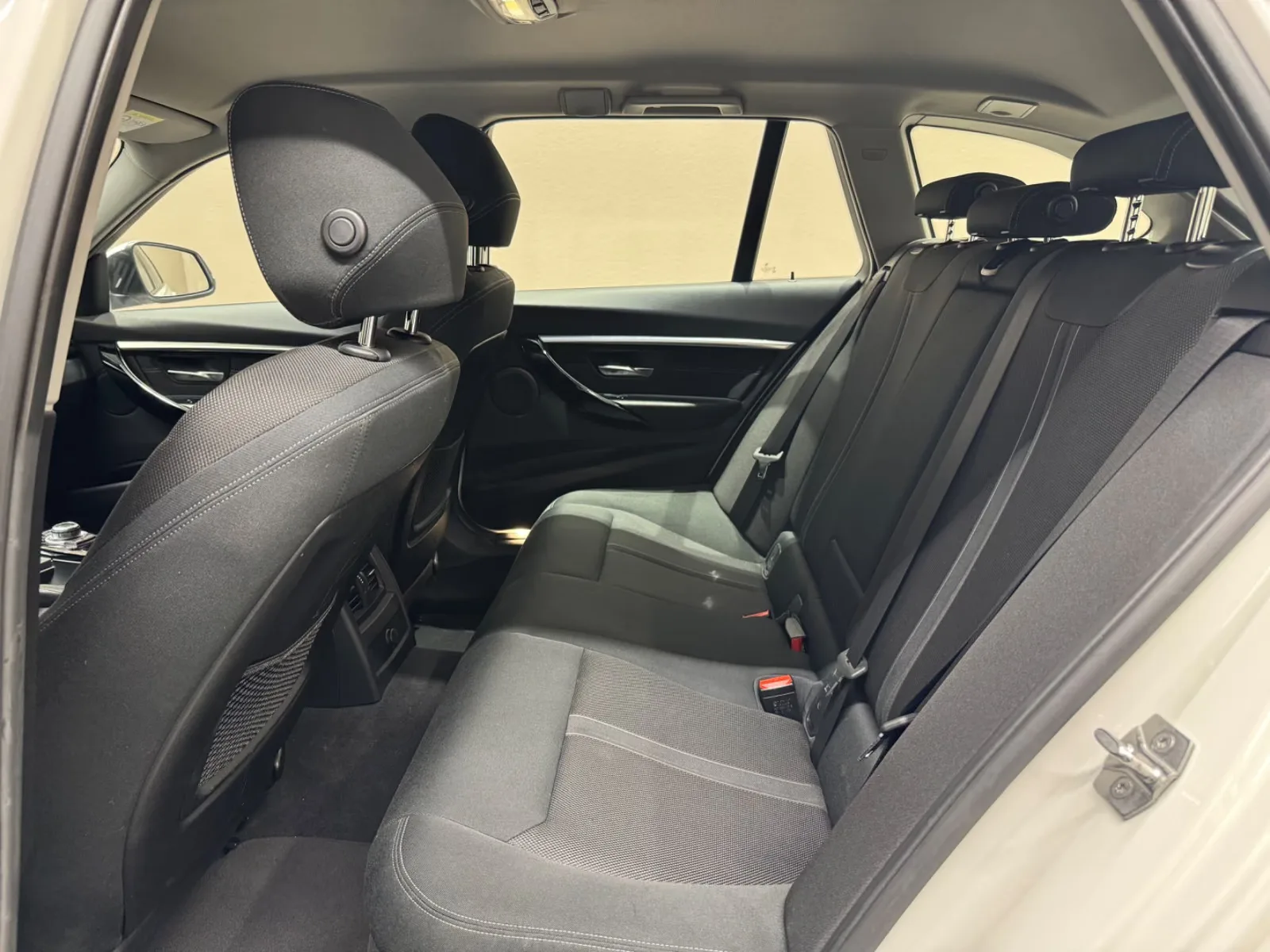 2015 BMW 320d Touring, 10/15