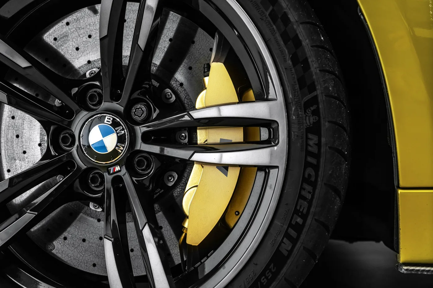2015 BMW M3 Individual proposée par un concessionnaire spécialisé à Ostrava, Tchéquie, photo 13 sur 19