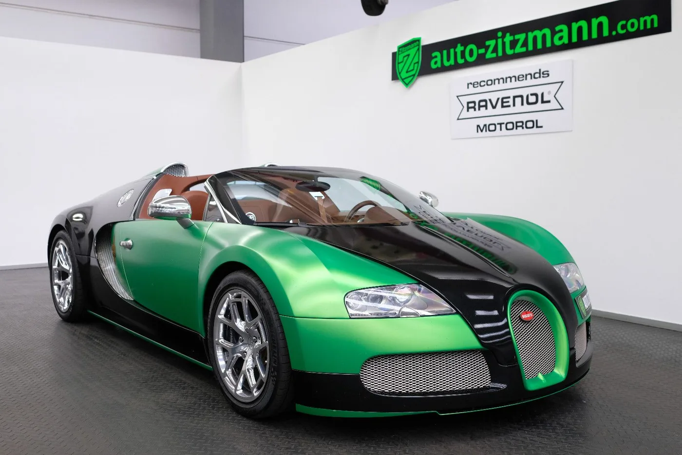 2015 Bugatti Veyron Grand Sport Vitesse proposée par un concessionnaire spécialisé à Nuremberg, Allemagne, photo 2 sur 15