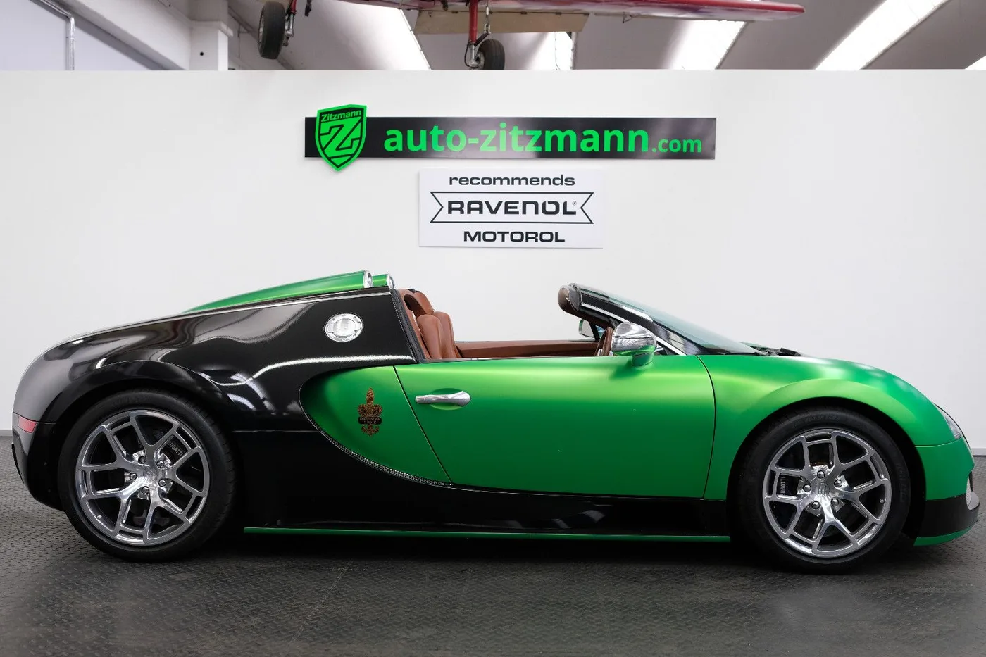 2015 Bugatti Veyron Grand Sport Vitesse proposée par un concessionnaire spécialisé à Nuremberg, Allemagne, photo 4 sur 15