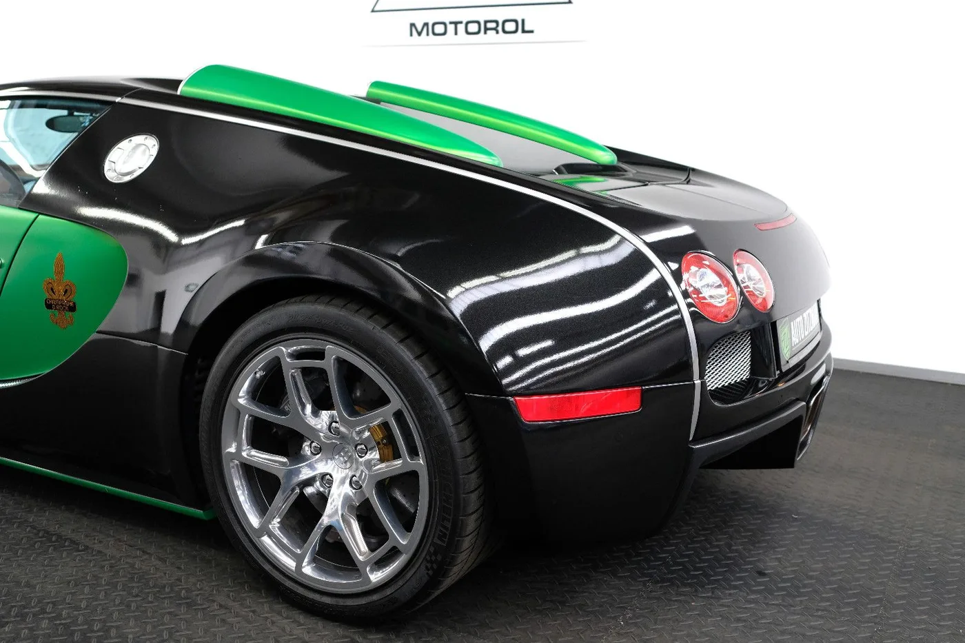 2015 Bugatti Veyron Grand Sport Vitesse proposée par un concessionnaire spécialisé à Nuremberg, Allemagne, photo 7 sur 15
