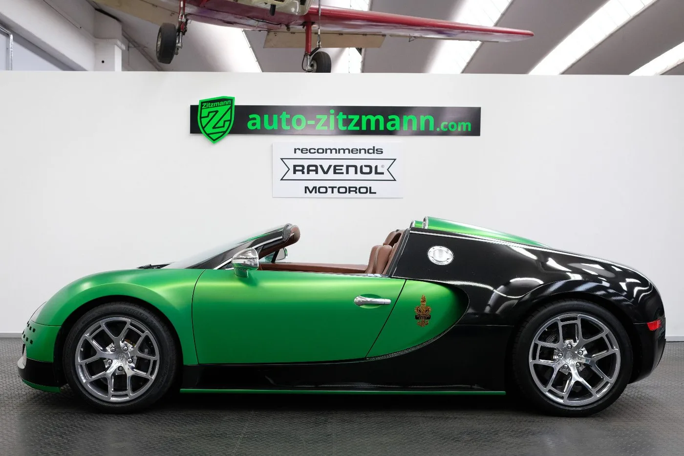 2015 Bugatti Veyron Grand Sport Vitesse proposée par un concessionnaire spécialisé à Nuremberg, Allemagne, photo 8 sur 15
