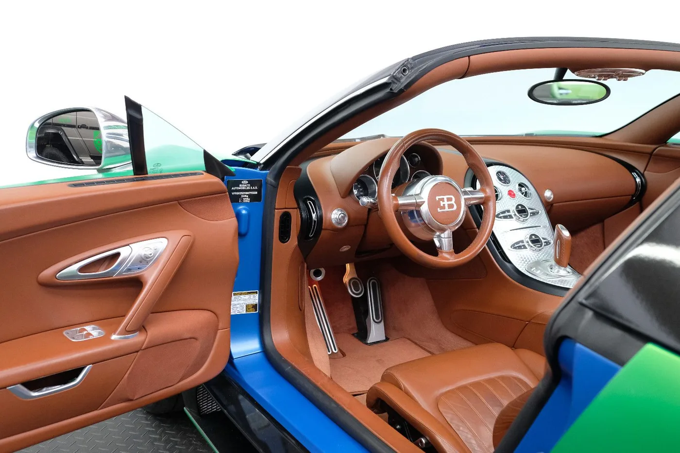 2015 Bugatti Veyron Grand Sport Vitesse proposée par un concessionnaire spécialisé à Nuremberg, Allemagne, photo 11 sur 15