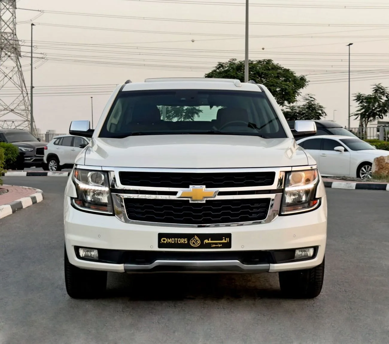 2015 Chevrolet Tahoe angeboten von einem Fachhändler in Dubai, Vereinigte Arabische Emirate, Foto 2 von 14