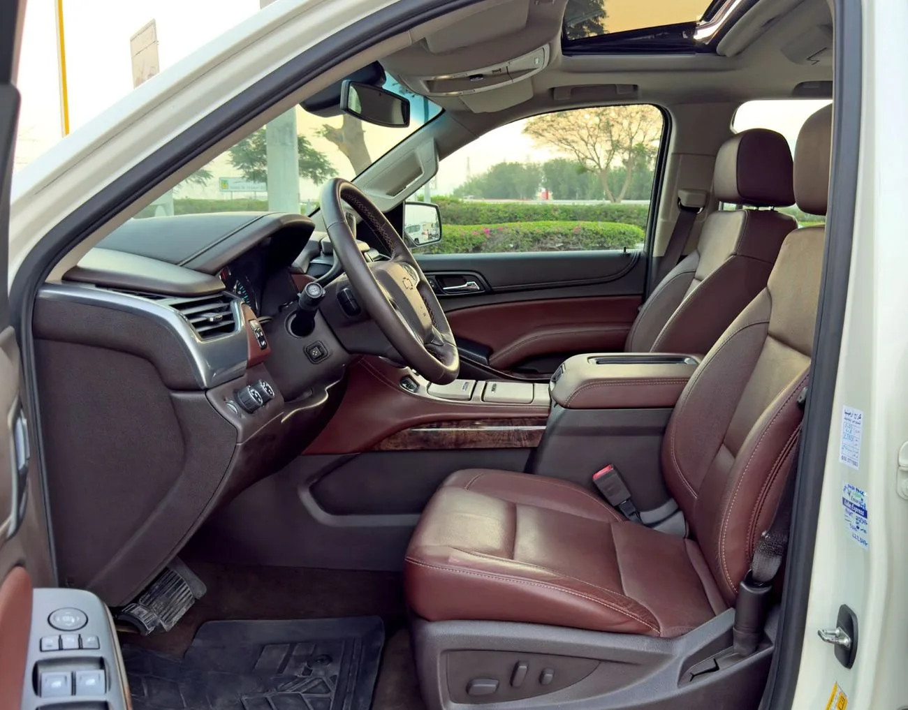 2015 Chevrolet Tahoe angeboten von einem Fachhändler in Dubai, Vereinigte Arabische Emirate, Foto 9 von 14