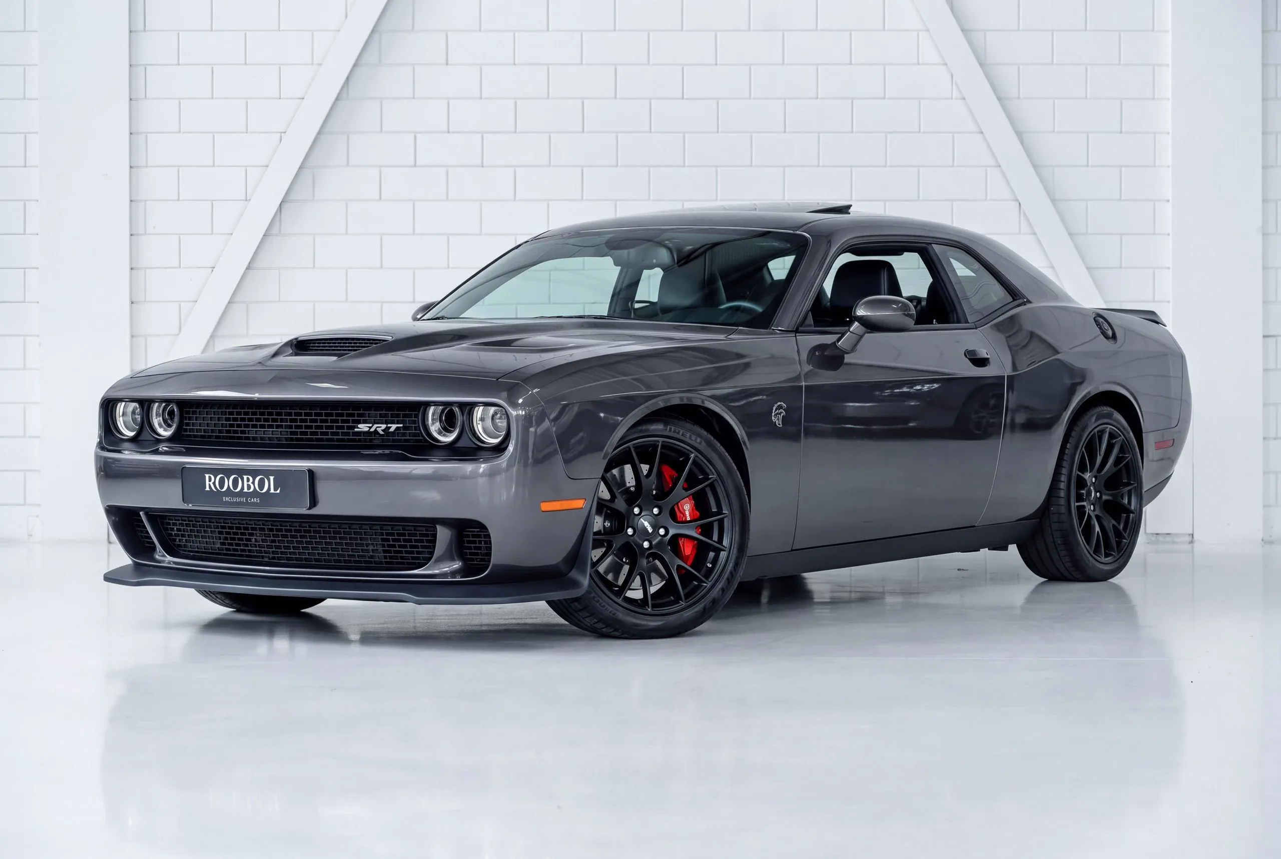 2015 Dodge Challenger SRT Hellcat offered by a specialist dealer in Berkel en Rodenrijs, Netherlands, main photo