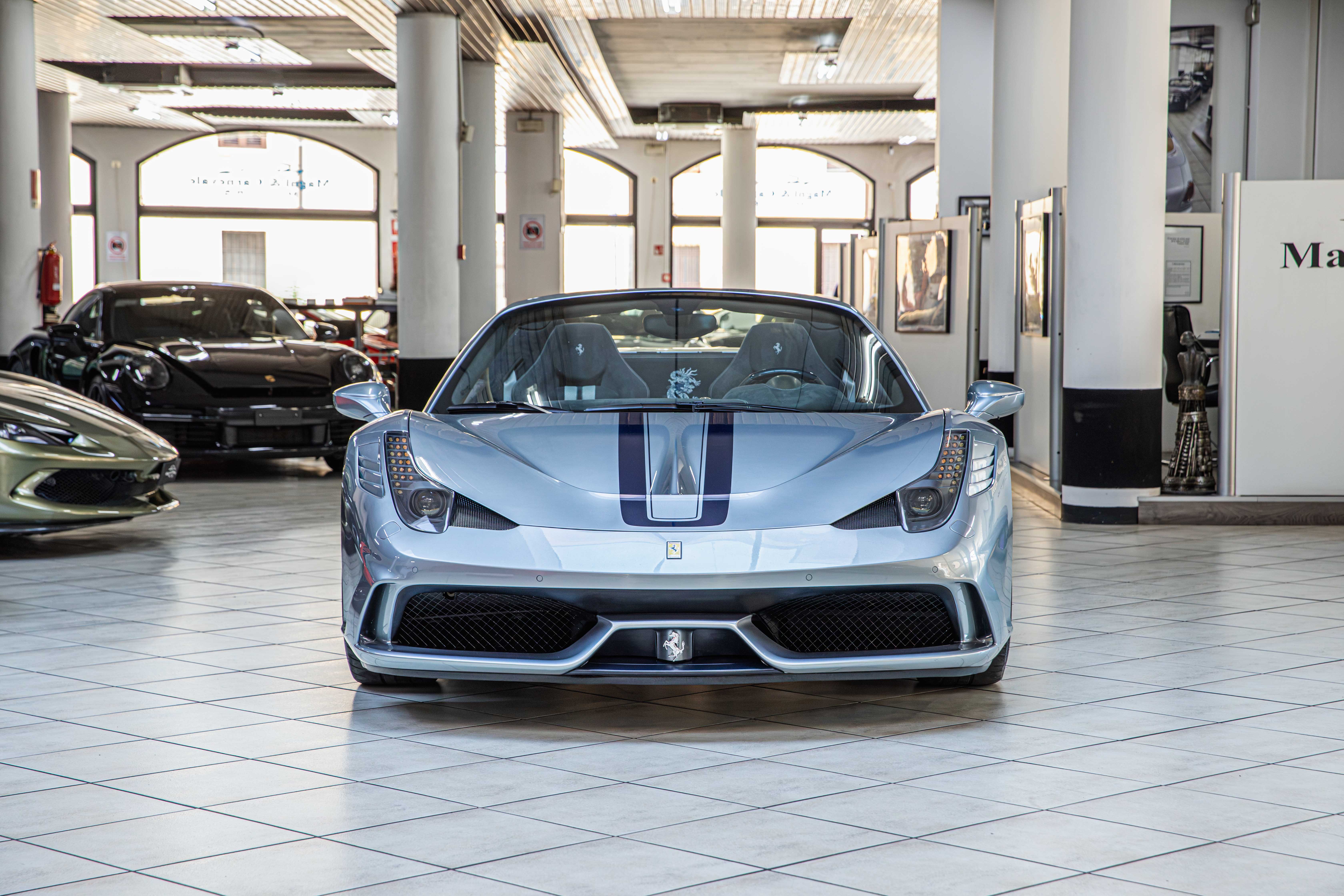 2015 Ferrari 458 Speciale A angeboten von einem Fachhändler in Milan, Italien, Foto 9 von 20