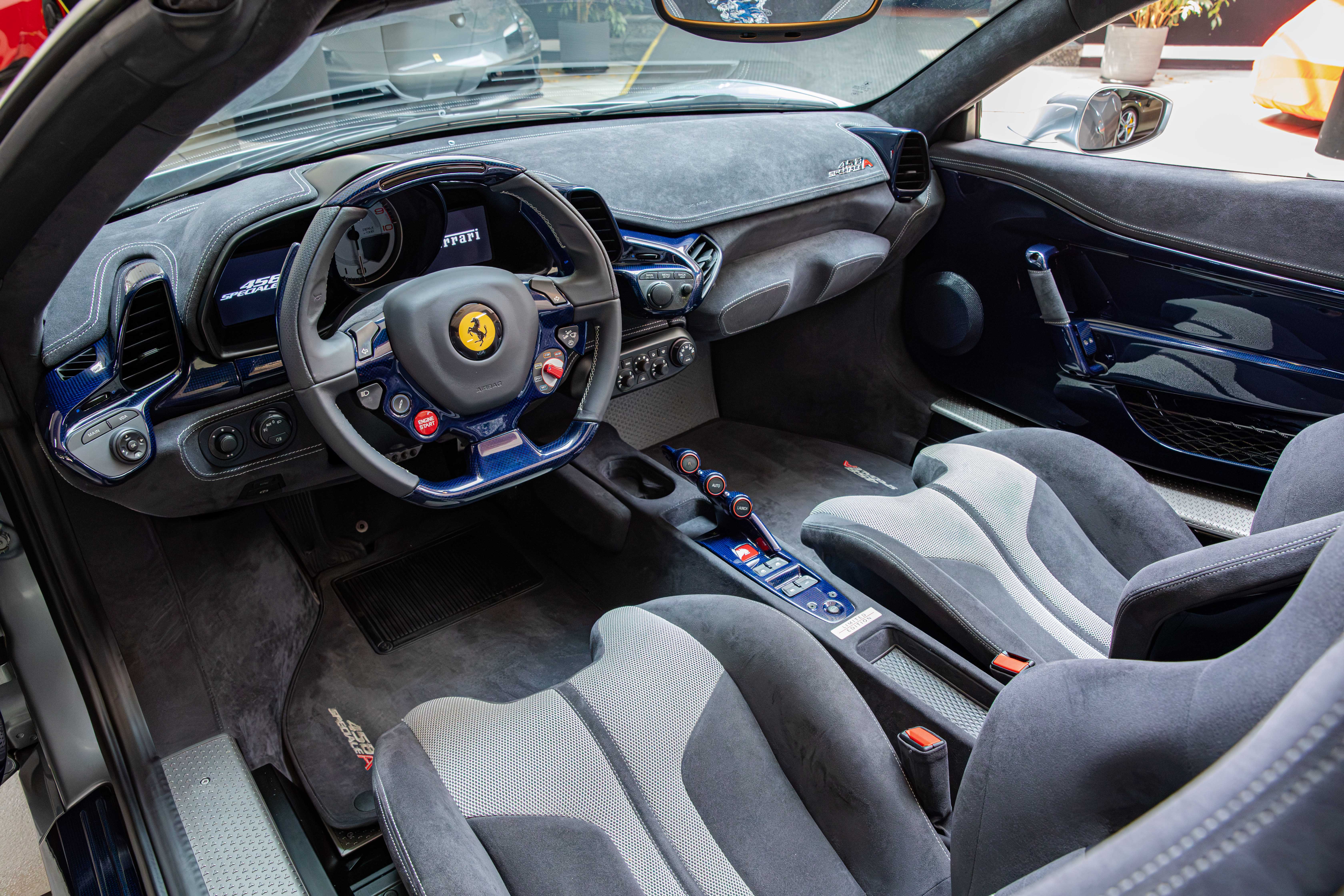 2015 Ferrari 458 Speciale A angeboten von einem Fachhändler in Milan, Italien, Foto 20 von 20