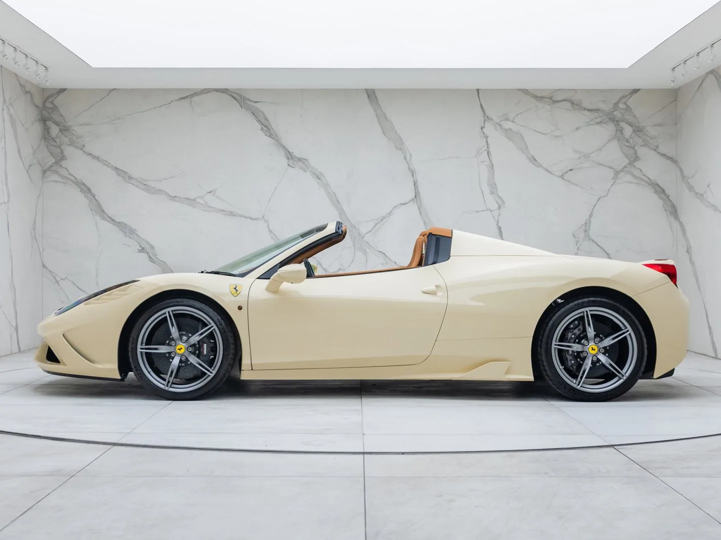 2015 Ferrari 458 Speciale Aperta, 21/30