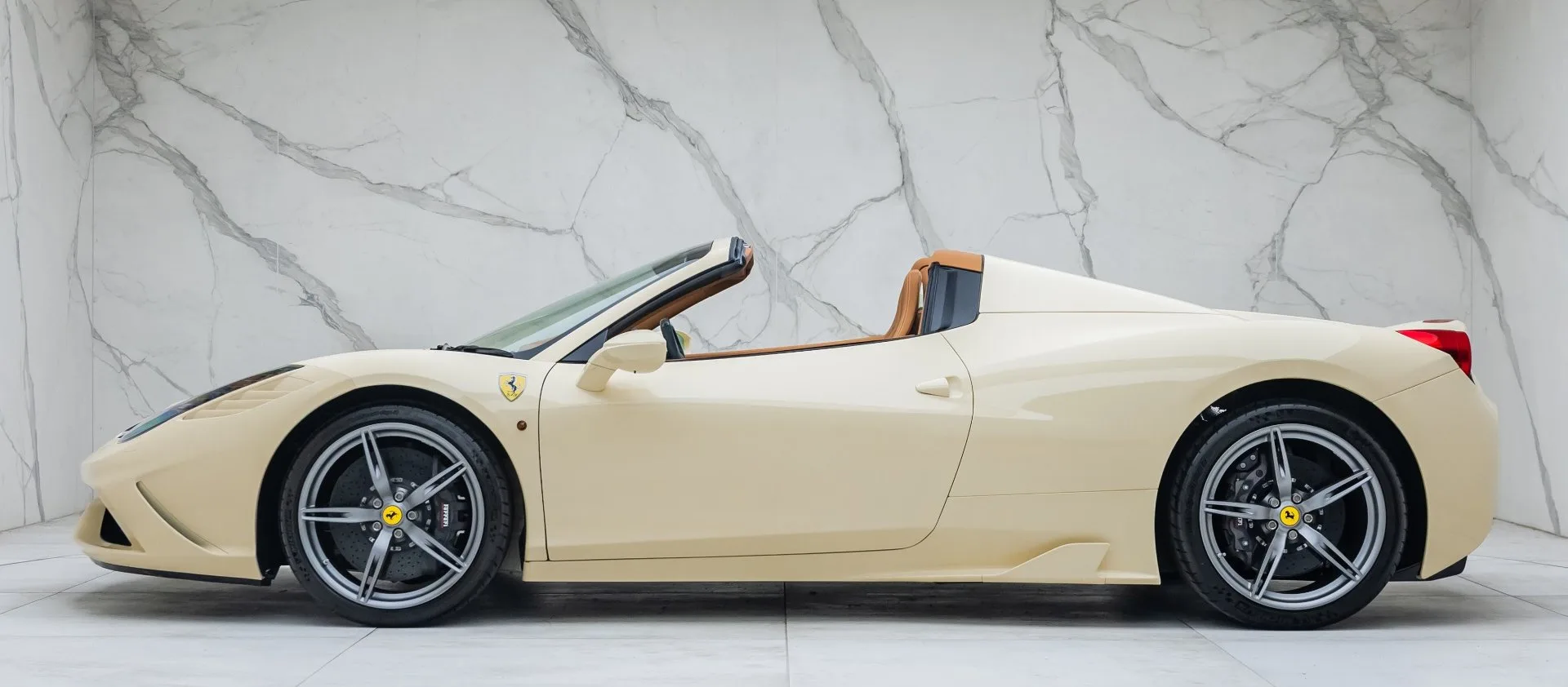2015 Ferrari 458 Speciale Aperta, 27/30