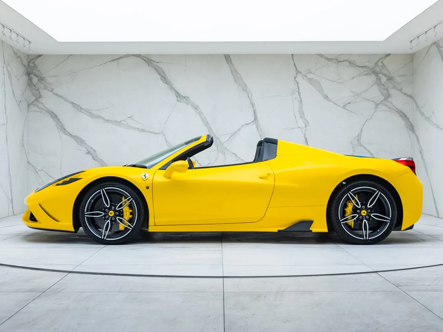 2015 Ferrari 458 Speciale Aperta, 28/30