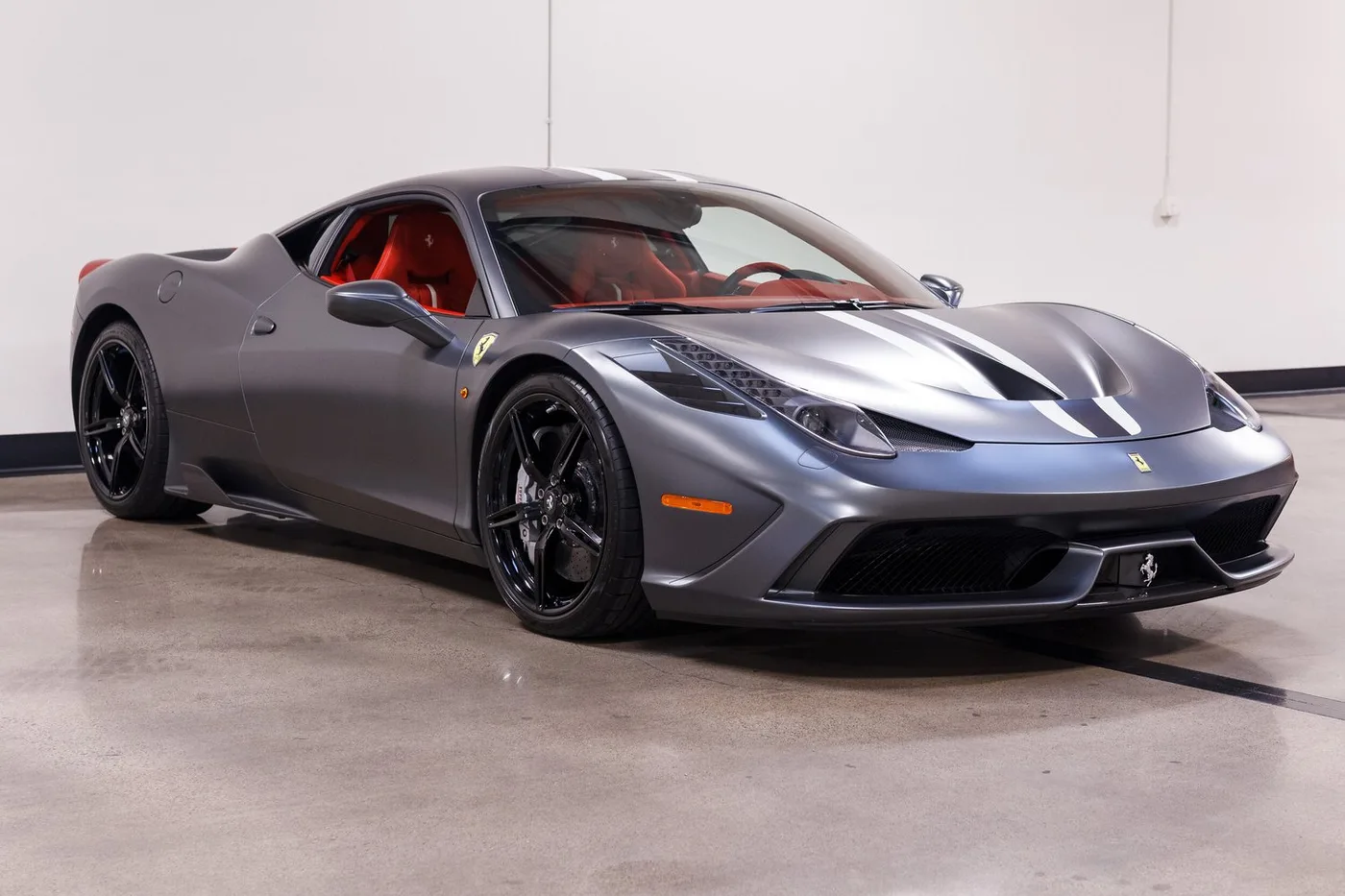 2015 Ferrari 458 Speciale verkauft von einem Fachhändler in Costa Mesa, Vereinigte Staaten, Foto 2 von 15