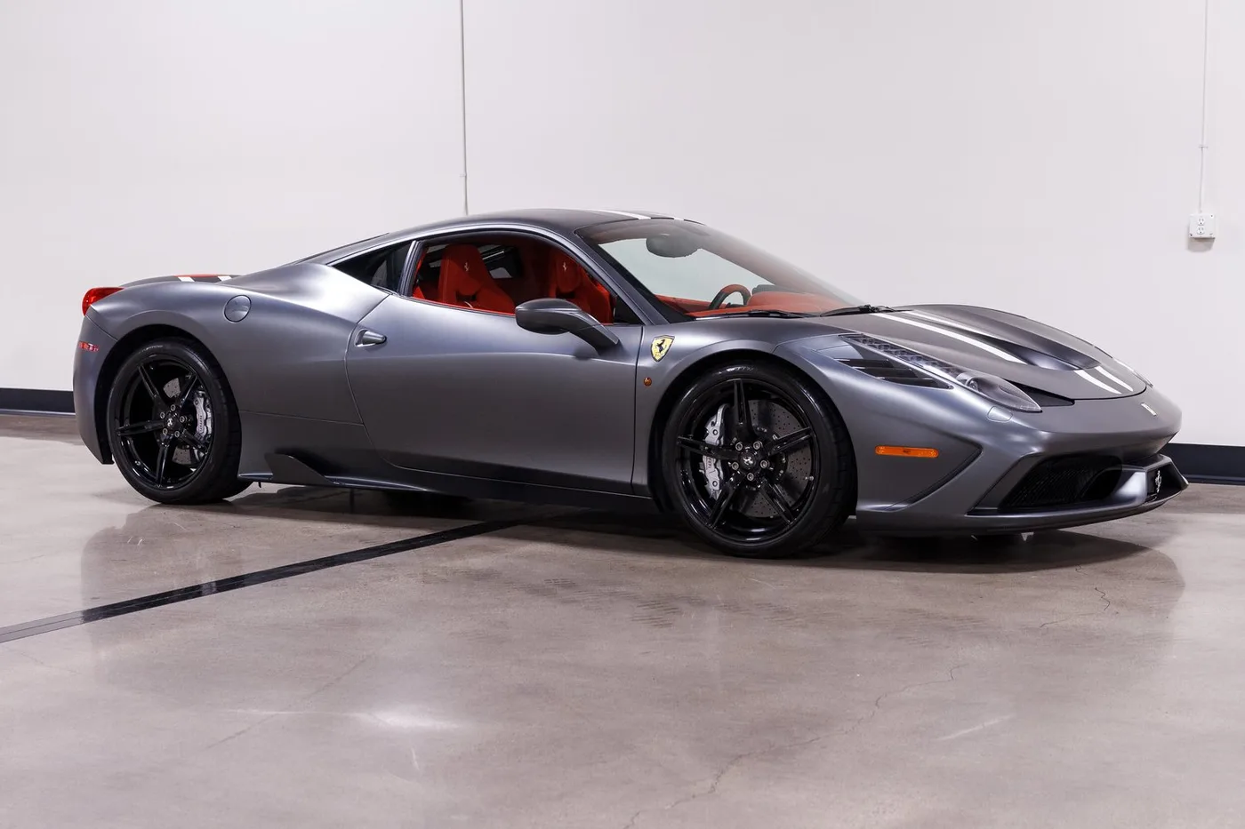 2015 Ferrari 458 Speciale verkauft von einem Fachhändler in Costa Mesa, Vereinigte Staaten, Foto 10 von 15