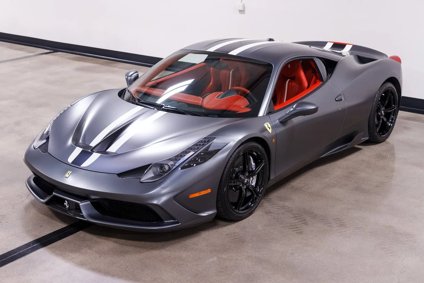 2015 Ferrari 458 Speciale verkauft von einem Fachhändler in Costa Mesa, Vereinigte Staaten, Foto 13 von 15